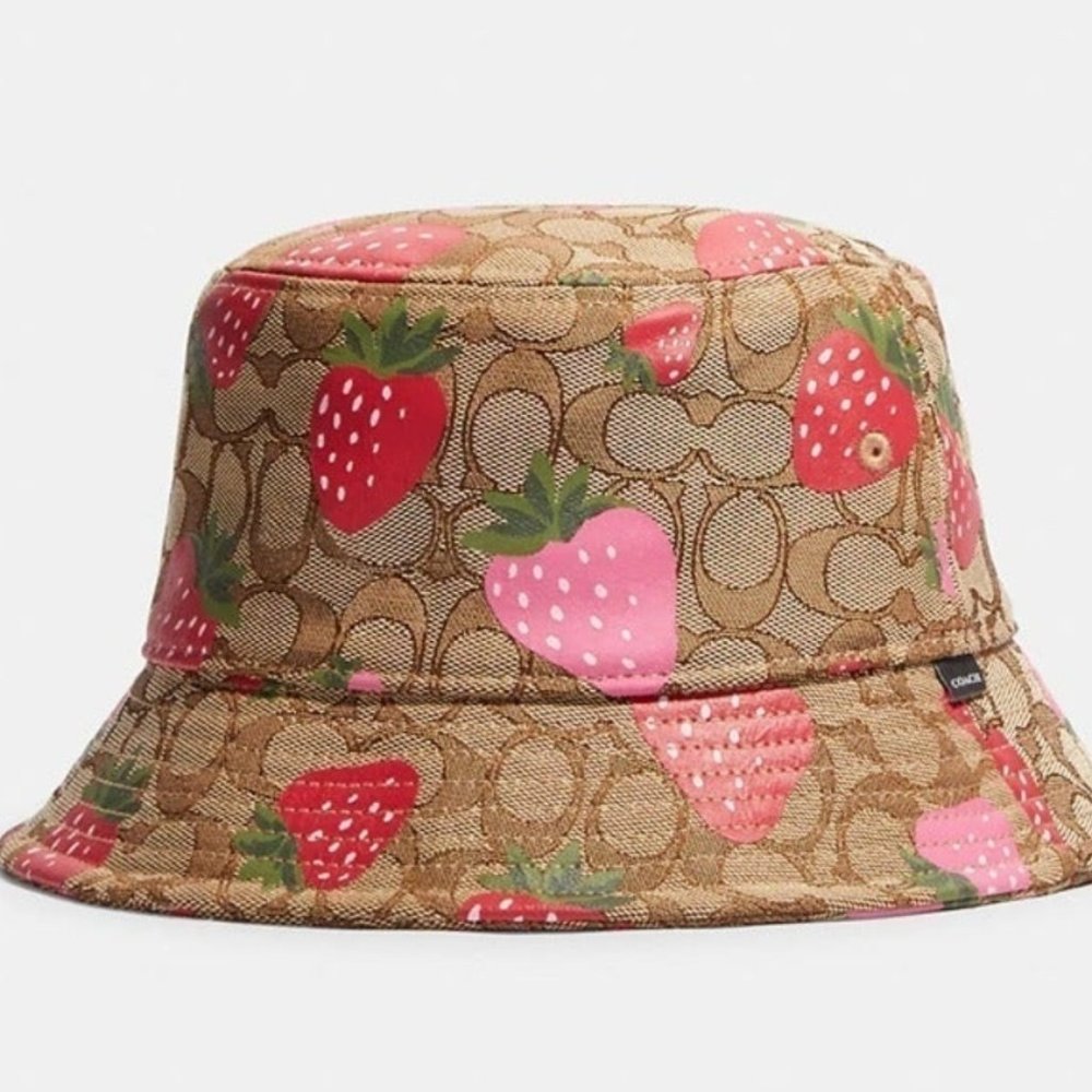COACH Signature Wild Strawberry Print Bucket Hat - CH392